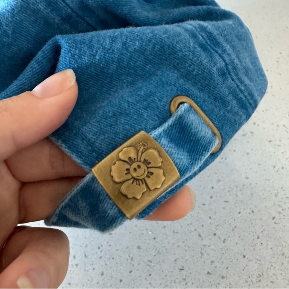 Room Service Hat - Picture 7 of 7